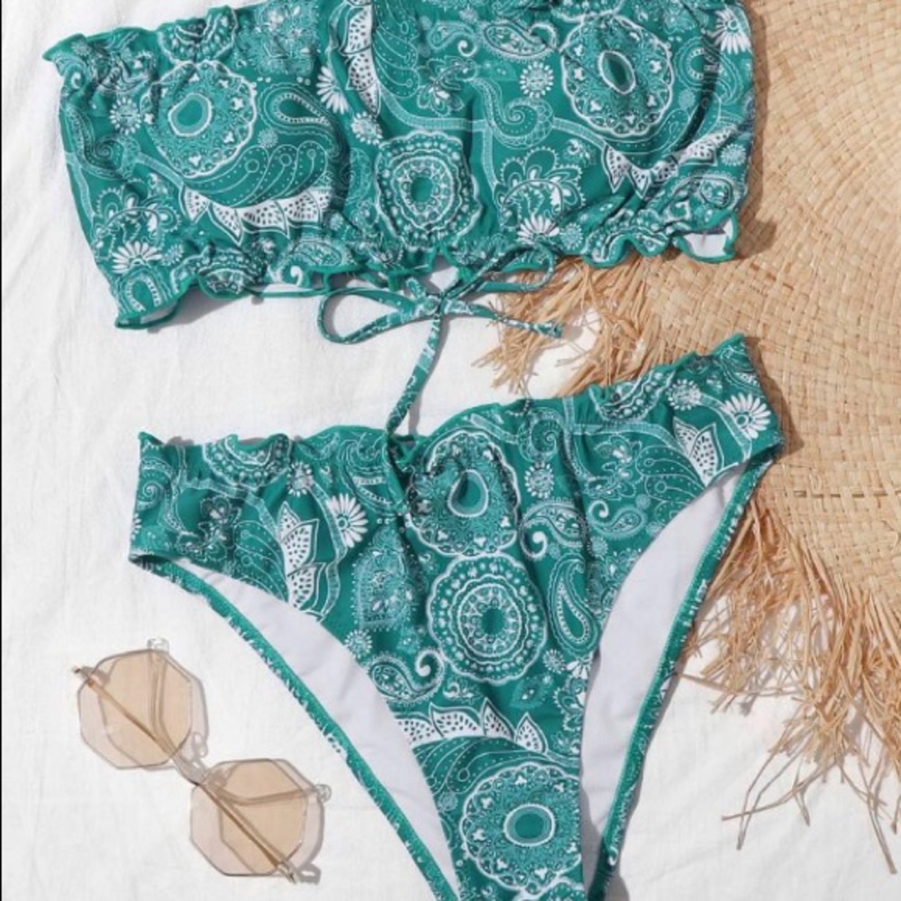 BRAND NEW BIKINI